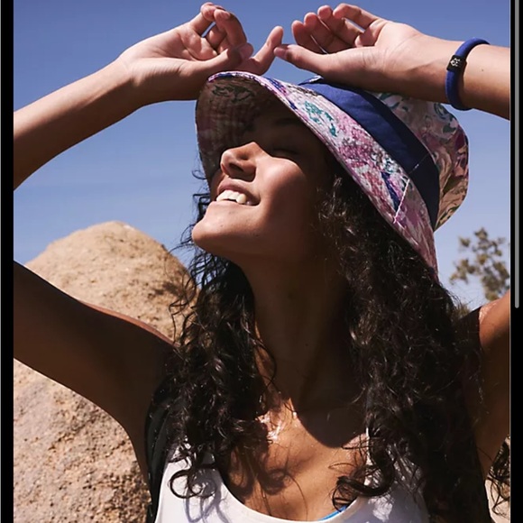FREE PEOPLE Bucket Hat Digital Blooms - Picture 2 of 9
